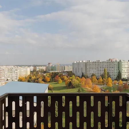 Apartament Good Vibe Near Metro - Garage, Air-conditioning, Vinyl Player Praga