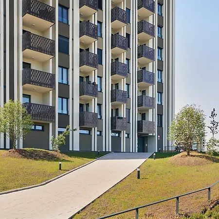 Apartament Good Vibe Near Metro - Garage, Air-conditioning, Vinyl Player Praga